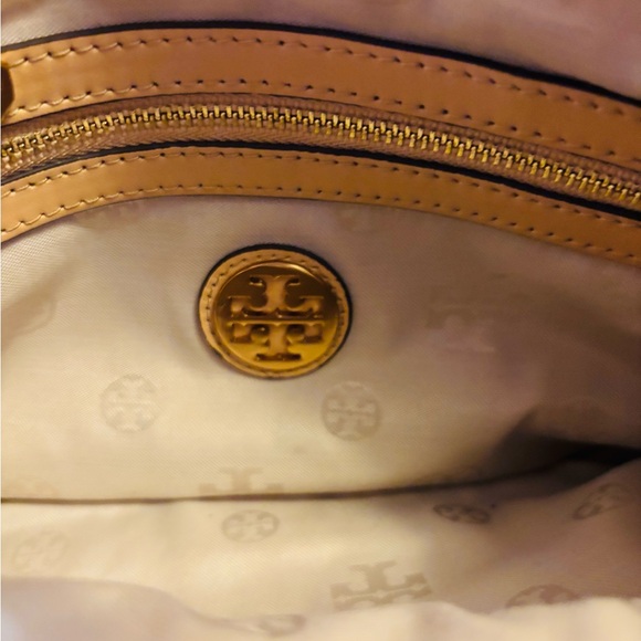 Tory Burch Priscilla Studded Tan Convertible Clutch Crossbody EUC - Picture 12 of 15